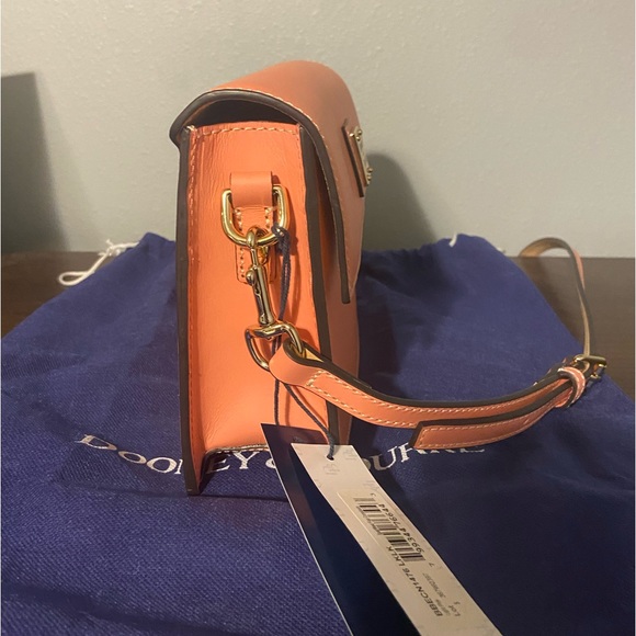 NWT Dooney & Bourke Beacon East West bag - Picture 10 of 10